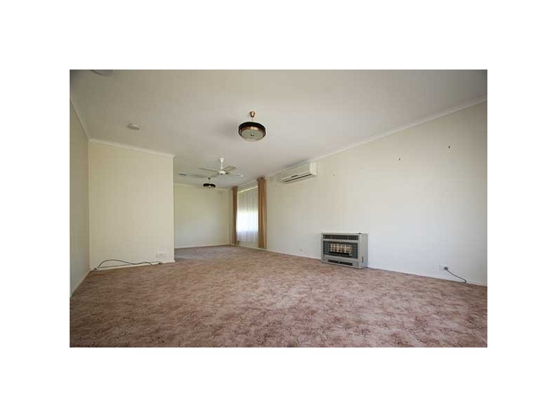 151 Karingal Drive, Frankston VIC 3199