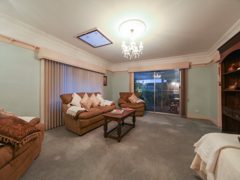 4 Brunei Grove, Frankston VIC 3199