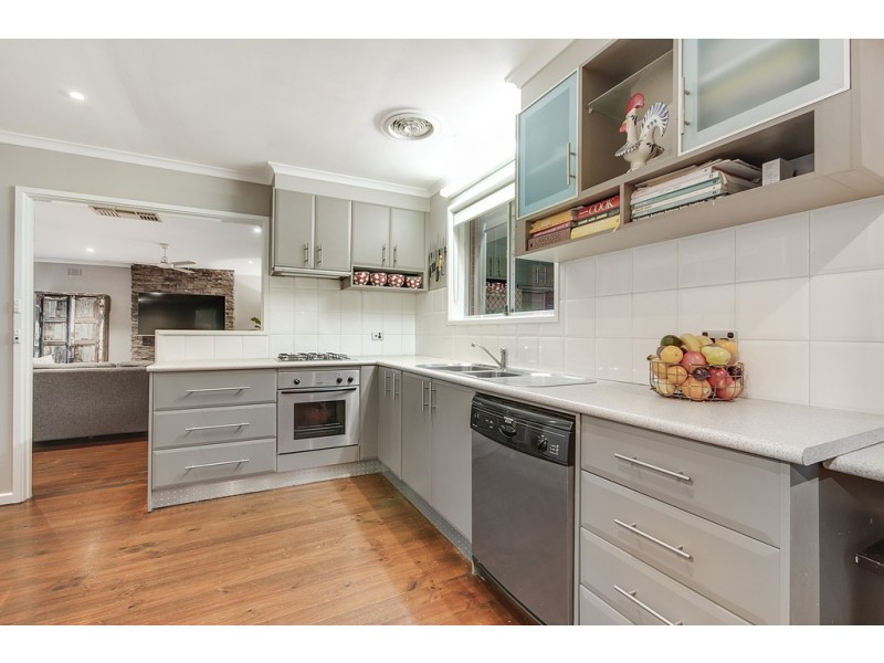 5 Merlin Court, Frankston VIC 3199