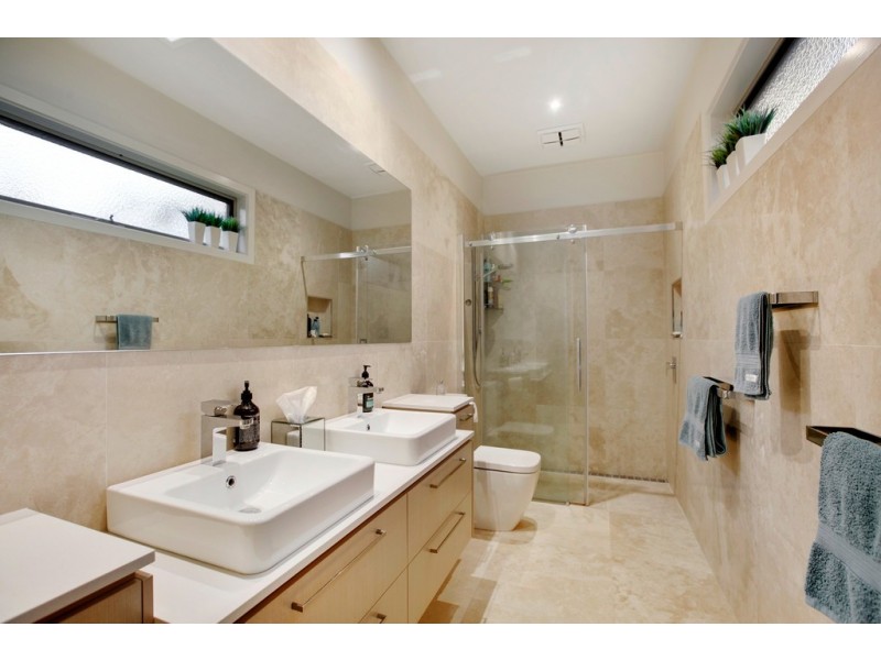 32 Fleetwood Crescent, Frankston South VIC 3199