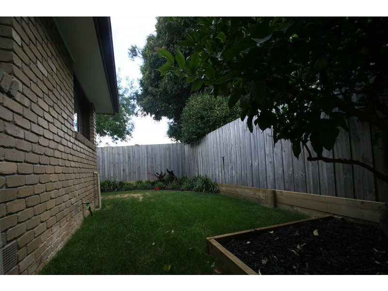 1/37 Heatherhill Road, Frankston VIC 3199