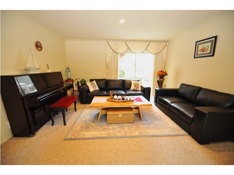 21 Raleon Avenue, Frankston South VIC 3199