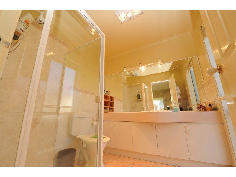 21 Raleon Avenue, Frankston South VIC 3199