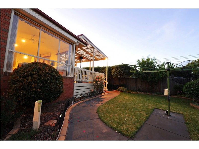 21 Raleon Avenue, Frankston South VIC 3199