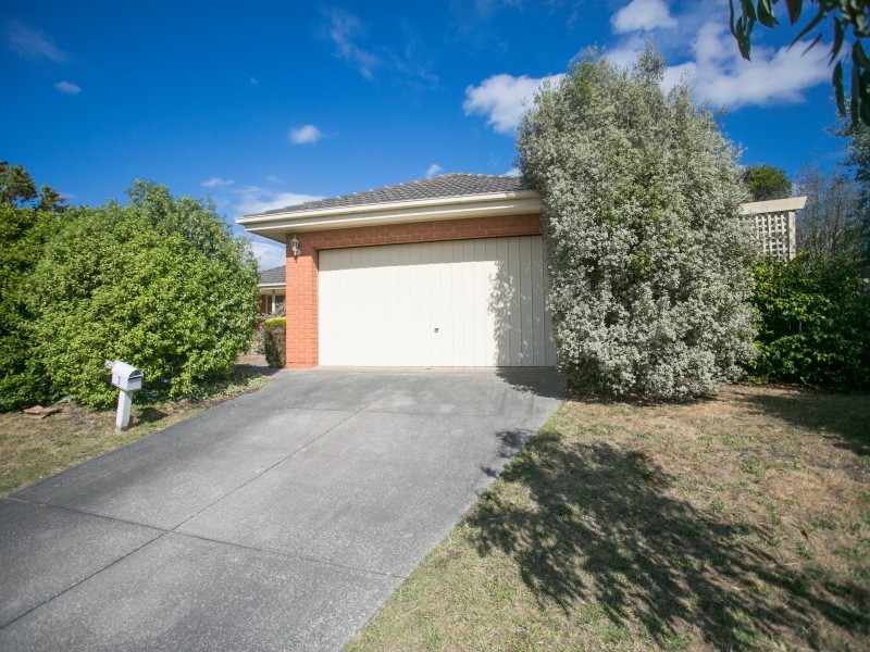 2 Gretel Court, Frankston VIC 3199