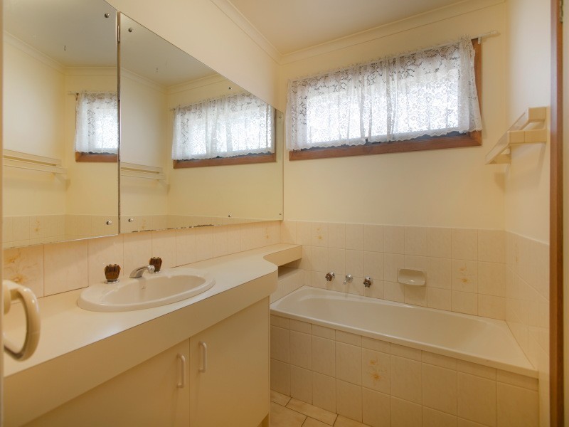 2 Gretel Court, Frankston VIC 3199