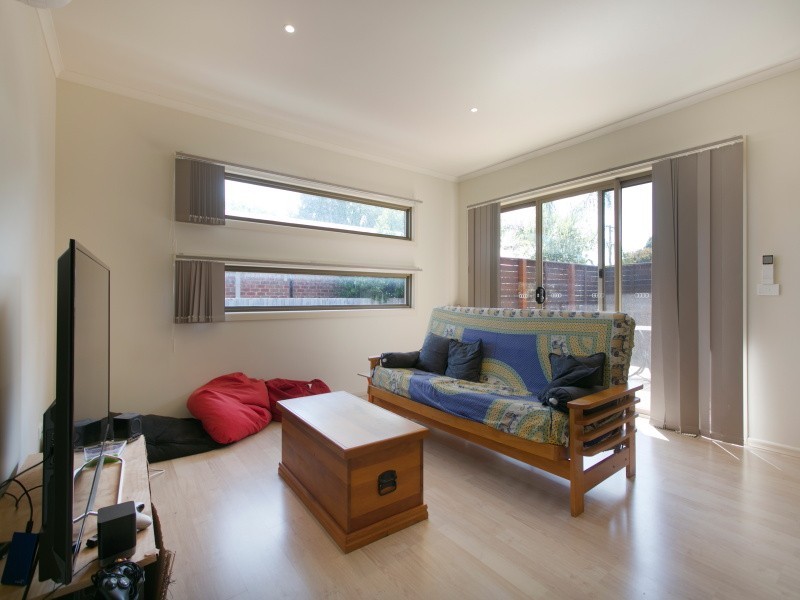 2/5 Heath Avenue, Frankston VIC 3199