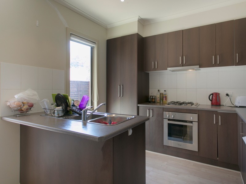 2/5 Heath Avenue, Frankston VIC 3199