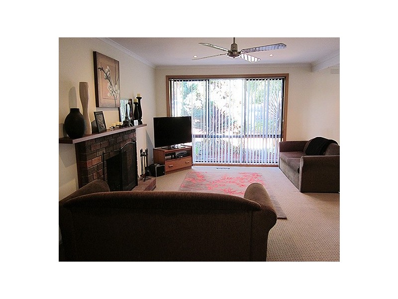 18 Lipton Drive, Frankston VIC 3199