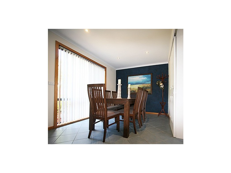 18 Lipton Drive, Frankston VIC 3199