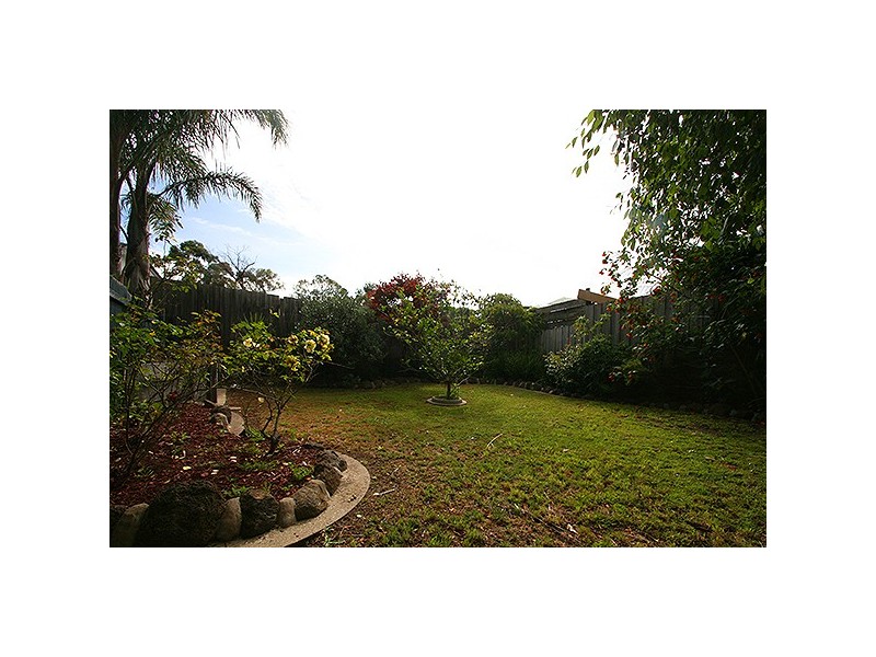 18 Lipton Drive, Frankston VIC 3199