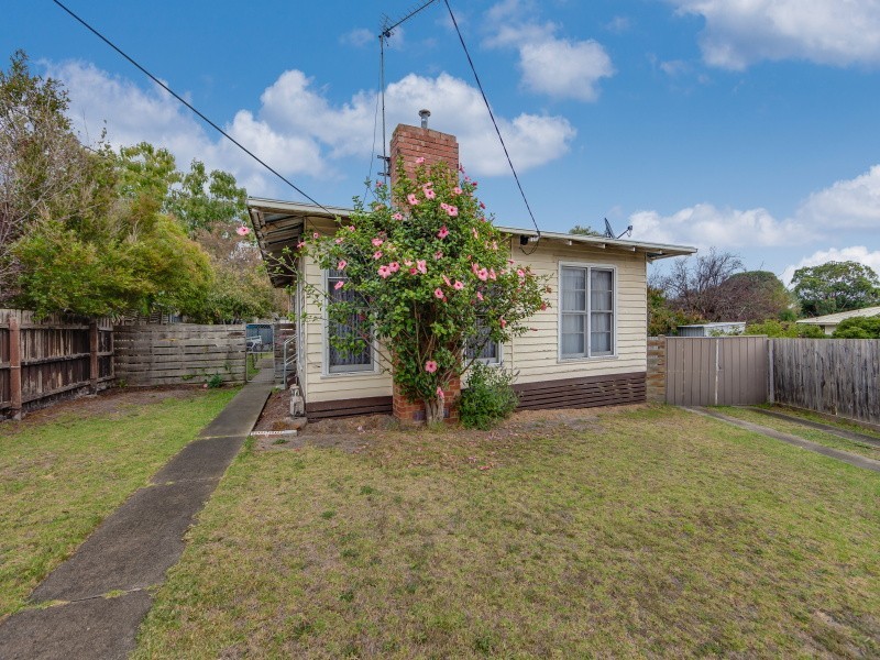 5 Eton Court, Frankston VIC 3199