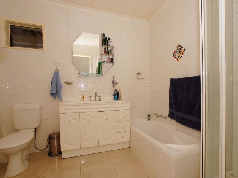 2 Telopea Crescent, Frankston North VIC 3200