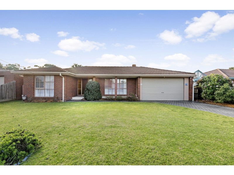 13 Murray Close, Frankston VIC 3199