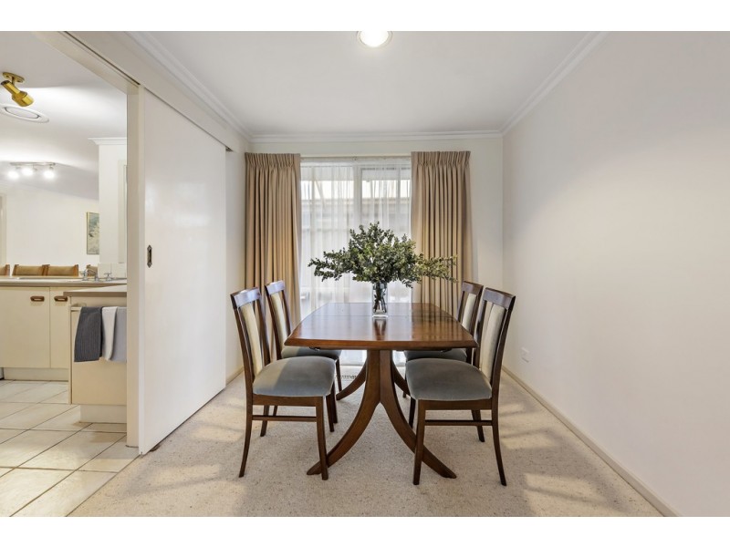 13 Murray Close, Frankston VIC 3199