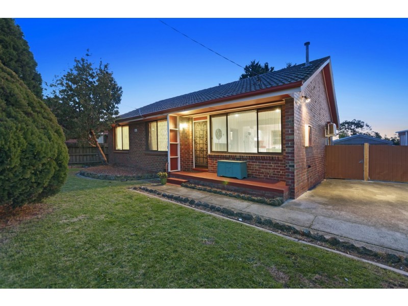 3 Lobator Street, Frankston North VIC 3200