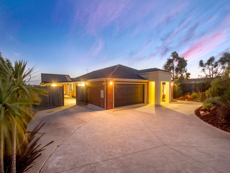 6 Ballantyne Court, Frankston South VIC 3199