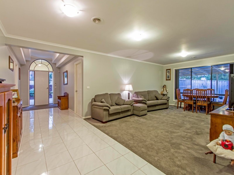 6 Ballantyne Court, Frankston South VIC 3199