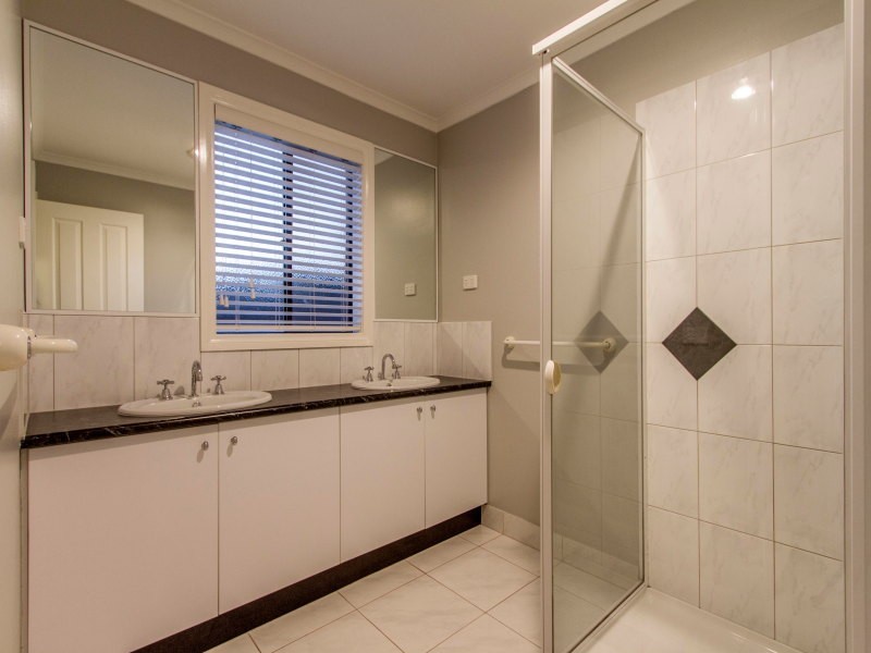 6 Ballantyne Court, Frankston South VIC 3199