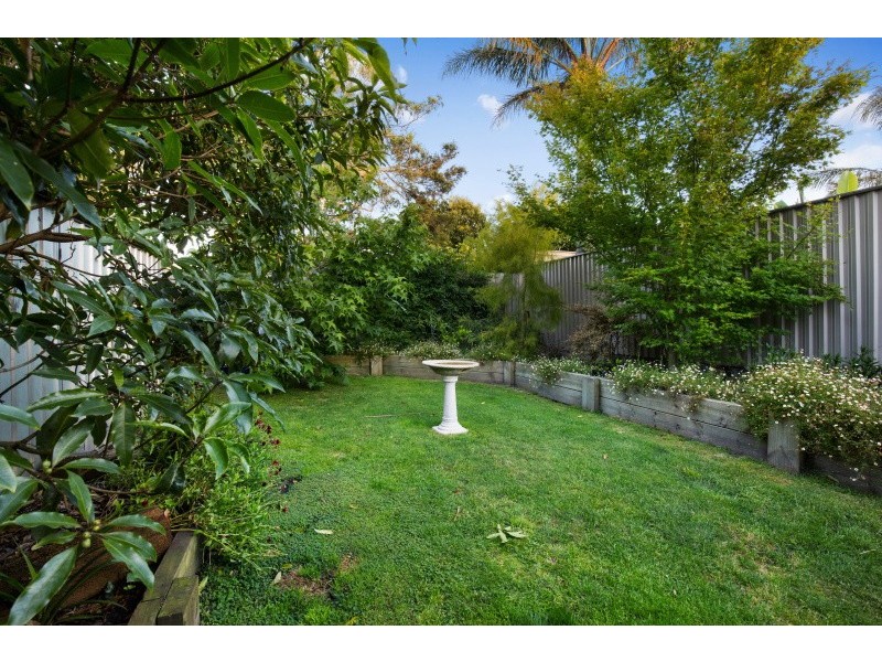 77 Brooklyn Avenue, Frankston VIC 3199