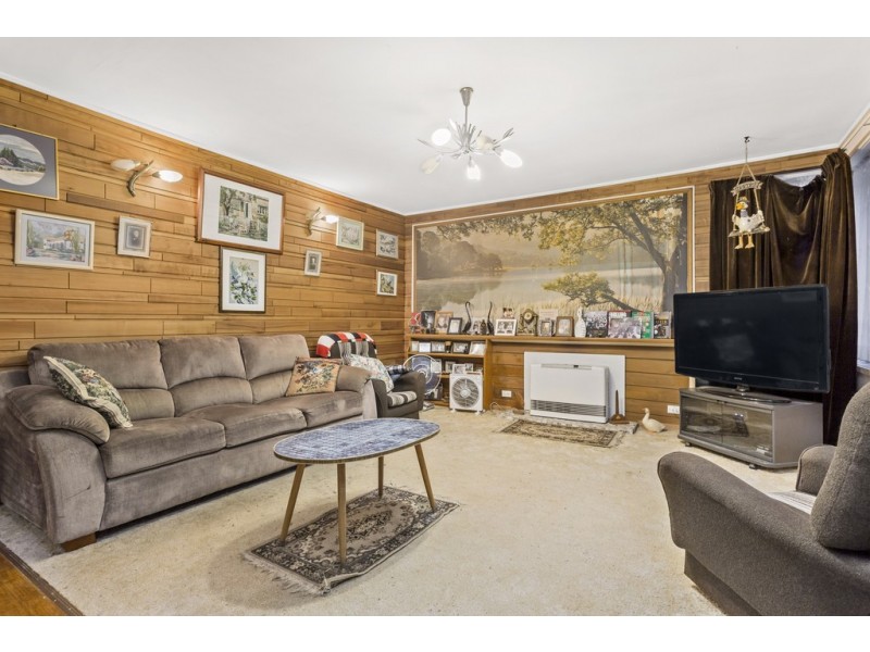 15 Derna Crescent, Frankston VIC 3199