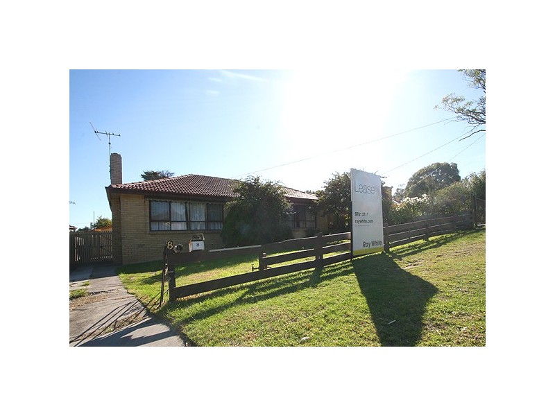 8 Wakefield Avenue, Frankston VIC 3199