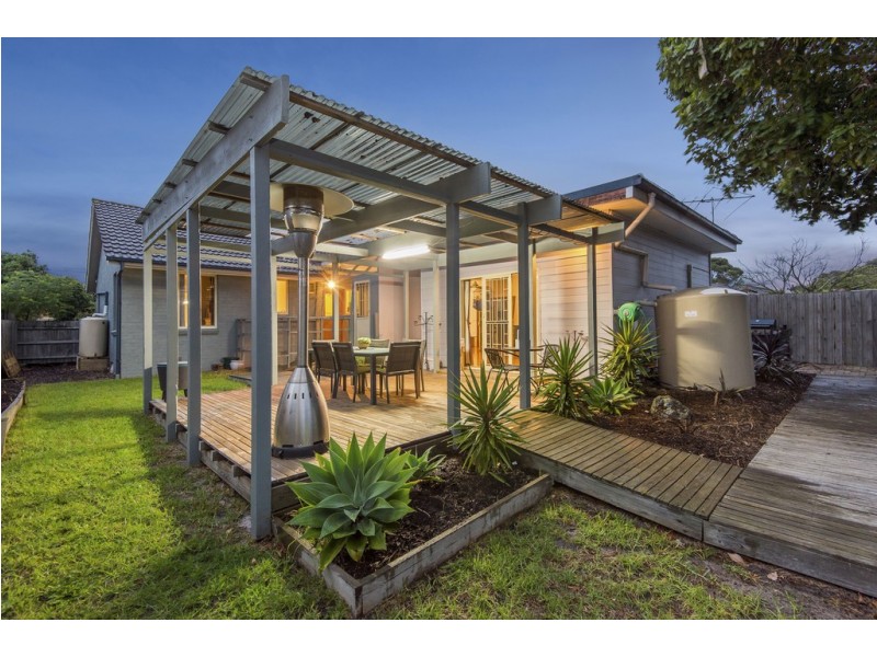 21 Armata Crescent, Frankston North VIC 3200