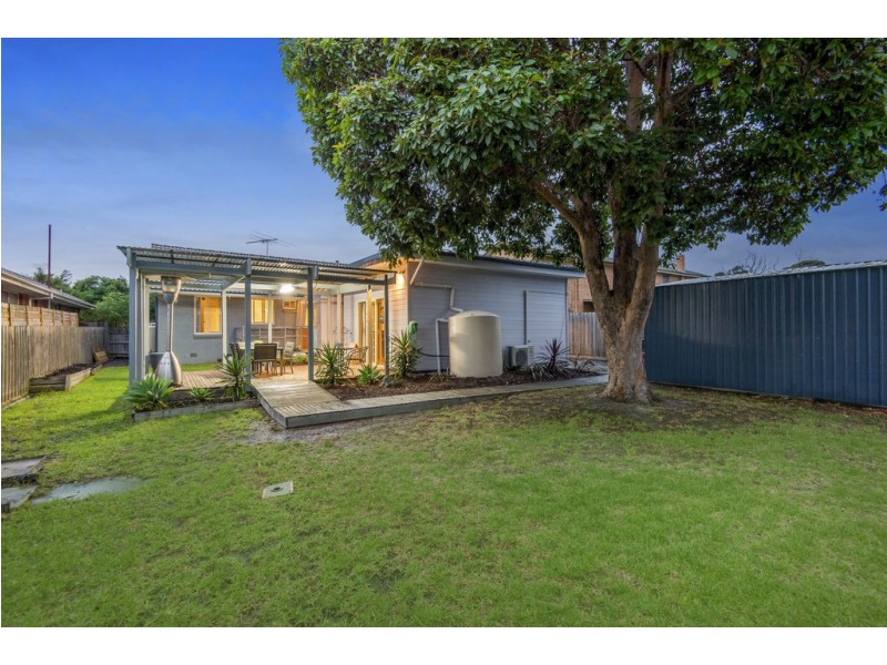 21 Armata Crescent, Frankston North VIC 3200