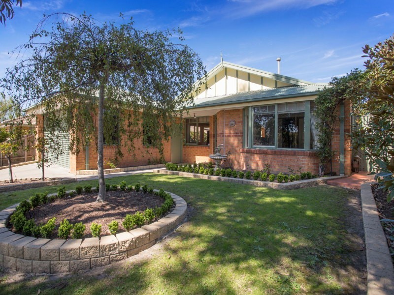 6 Highland Drive, Frankston South VIC 3199