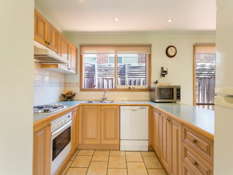 6 Highland Drive, Frankston South VIC 3199