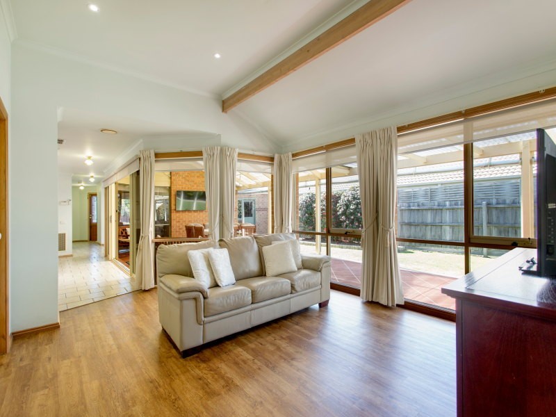 6 Highland Drive, Frankston South VIC 3199