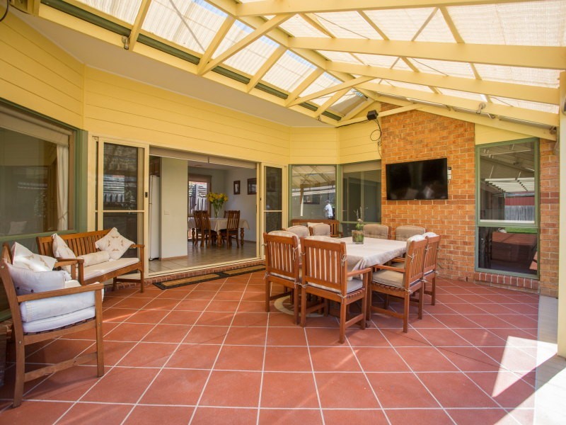 6 Highland Drive, Frankston South VIC 3199