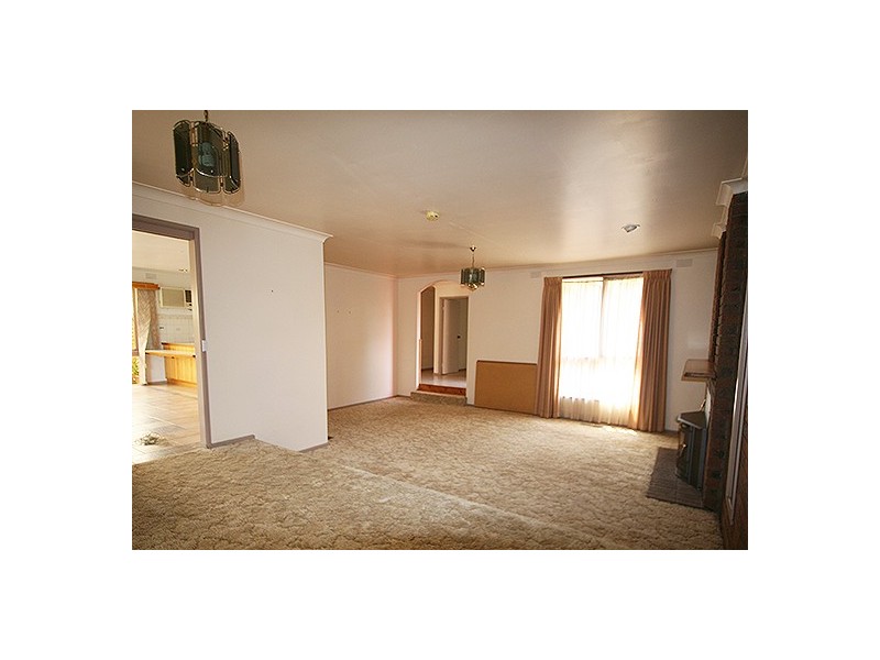 4 Ellesmere Court, Frankston VIC 3199