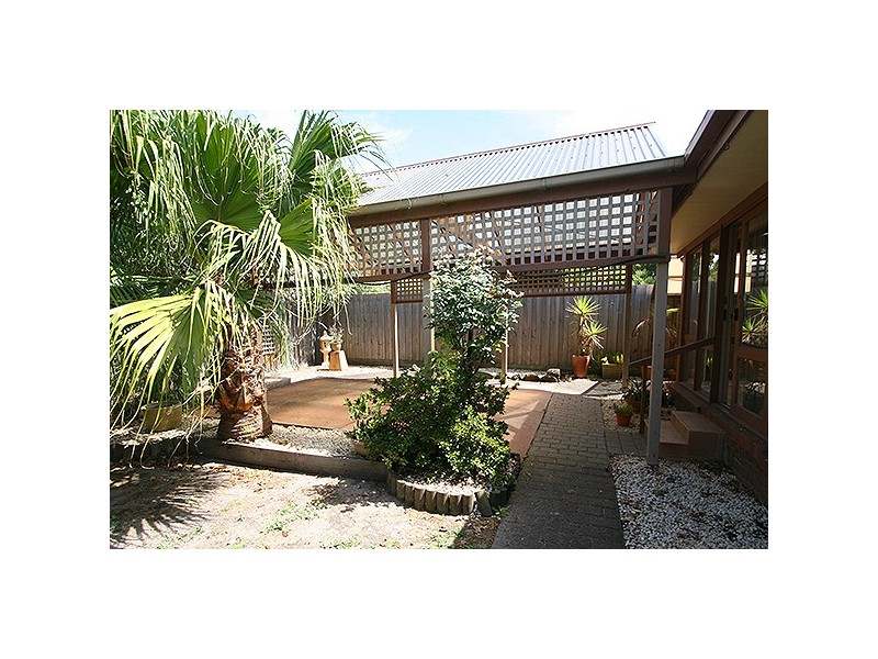 4 Ellesmere Court, Frankston VIC 3199