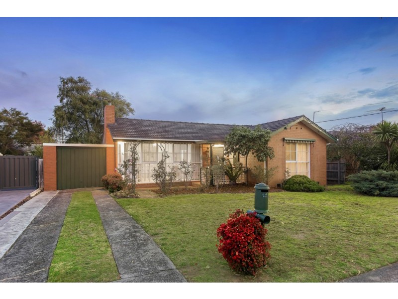 24 Brentwood Crescent, Frankston VIC 3199