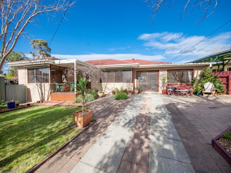 4 Birch Grove, Frankston VIC 3199
