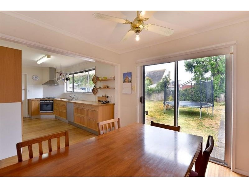 13 Torquay Avenue, Seaford VIC 3198