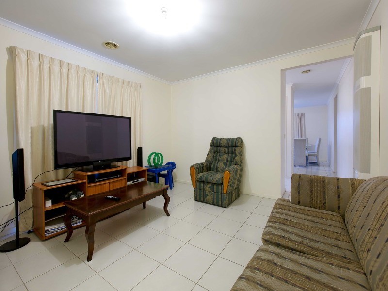 19 Charlotte Place, Cranbourne West VIC 3977