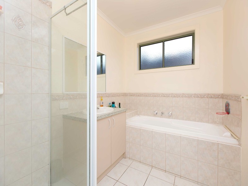 19 Charlotte Place, Cranbourne West VIC 3977