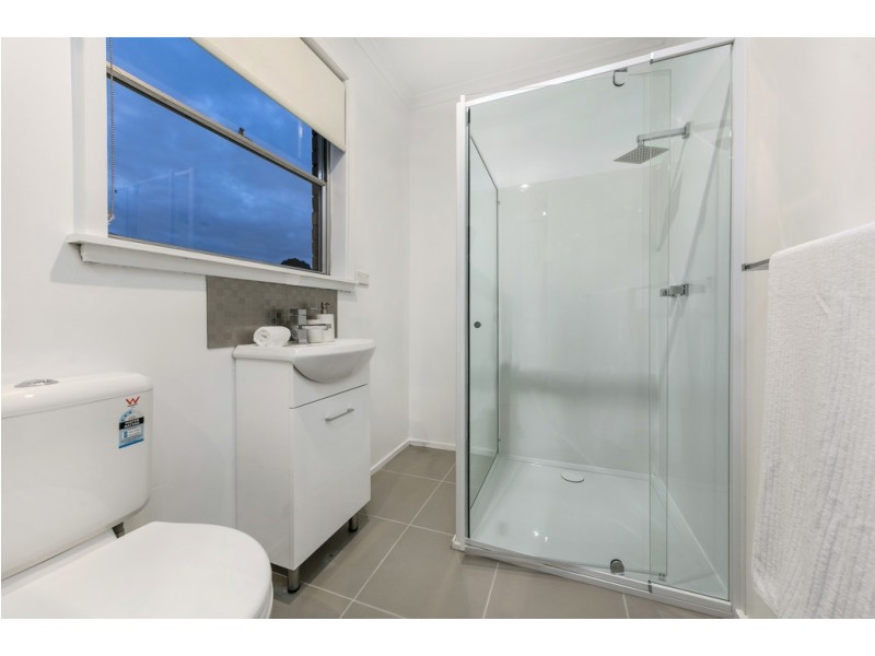 17 Windoo Street, Frankston North VIC 3200