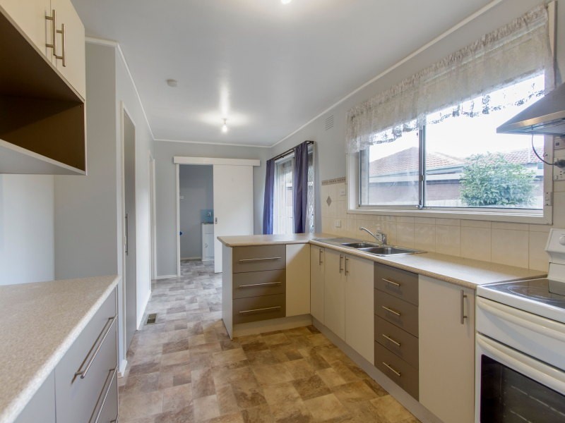 2 Brunei Grove, Frankston VIC 3199