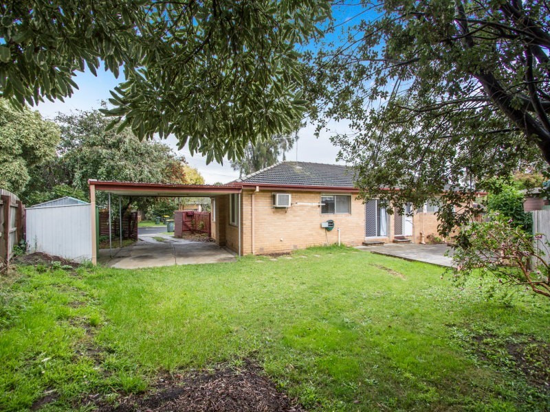 2 Brunei Grove, Frankston VIC 3199
