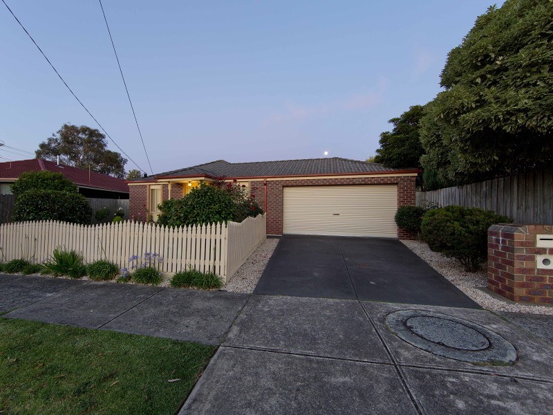 9 Barclay Avenue, Frankston VIC 3199