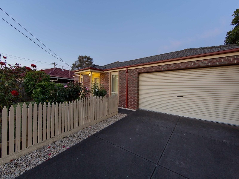 9 Barclay Avenue, Frankston VIC 3199