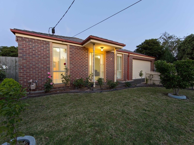 9 Barclay Avenue, Frankston VIC 3199