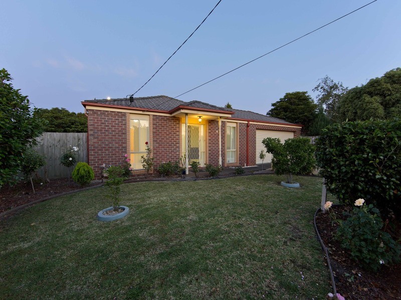 9 Barclay Avenue, Frankston VIC 3199