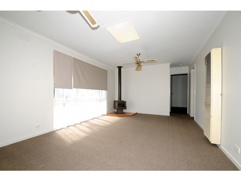 1 Lochaber Avenue, Frankston VIC 3199