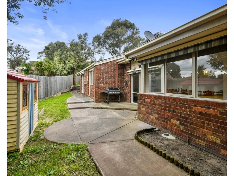 11 Eileen Court, Langwarrin VIC 3910