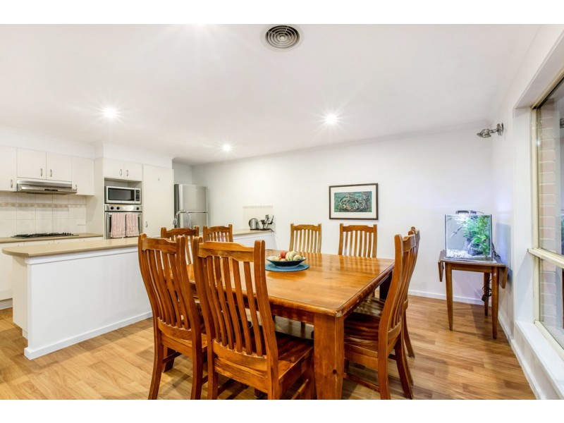 14 Wesley Close, Skye VIC 3977