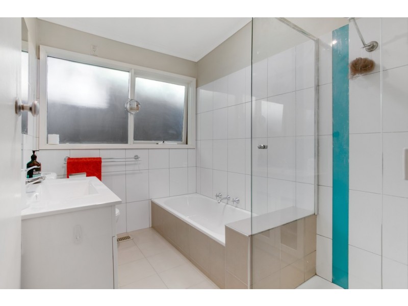 2 Harcourt Avenue, Frankston South VIC 3199